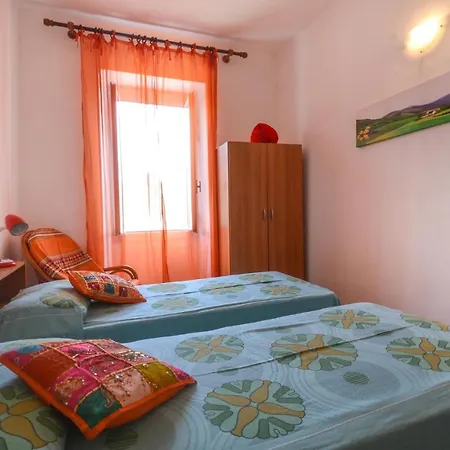 2 Bedroom Lovely In Дом отдыха