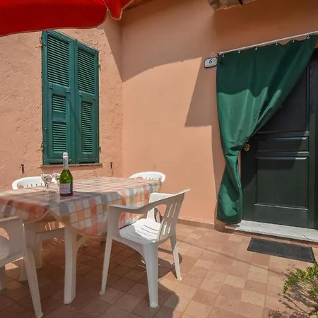 2 Bedroom Lovely In Дольчедо