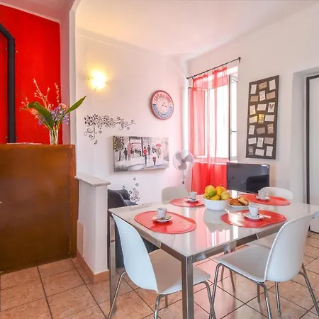 2 Bedroom Lovely In